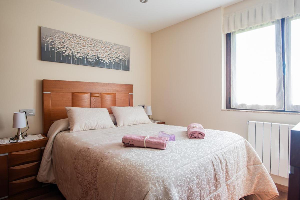 Apartamentos La Cortina Cangas de Onis Exterior photo