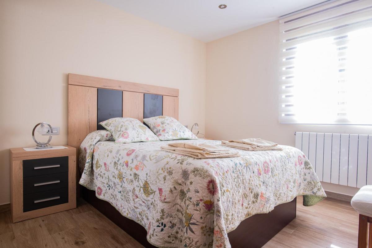 Apartamentos La Cortina Cangas de Onis Exterior photo